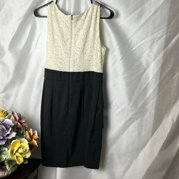 Dress NWT Black & White ,lace ,beads ,back zipper, Layered look ,event, classic - Picture 3 of 16